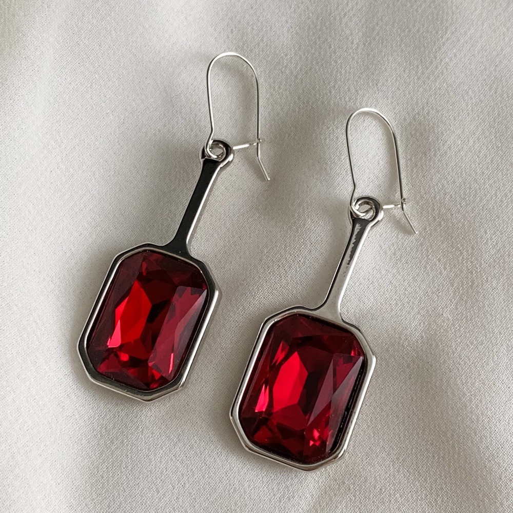 Vtg Ruby Red Jewel Square Dangle Earring